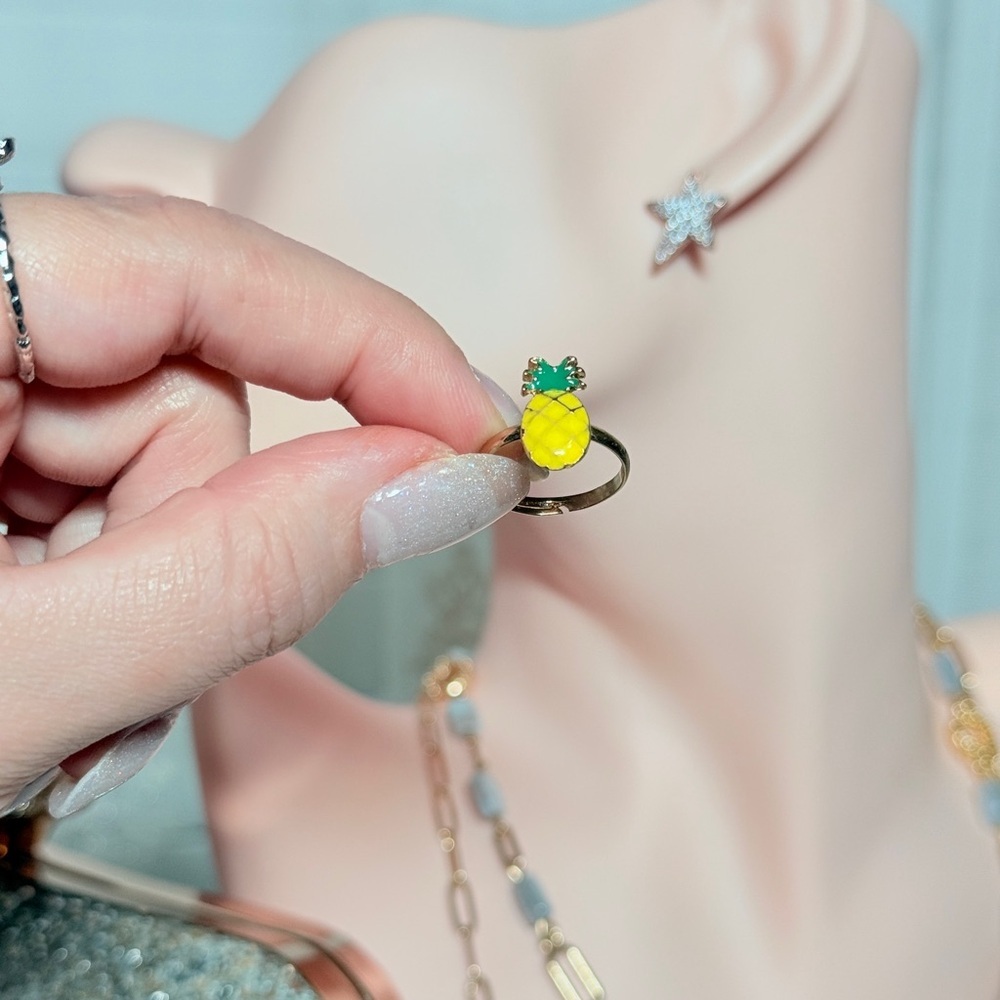 ⚜️ Pineapple Charm Ring 🍍 - Picture 3 of 4